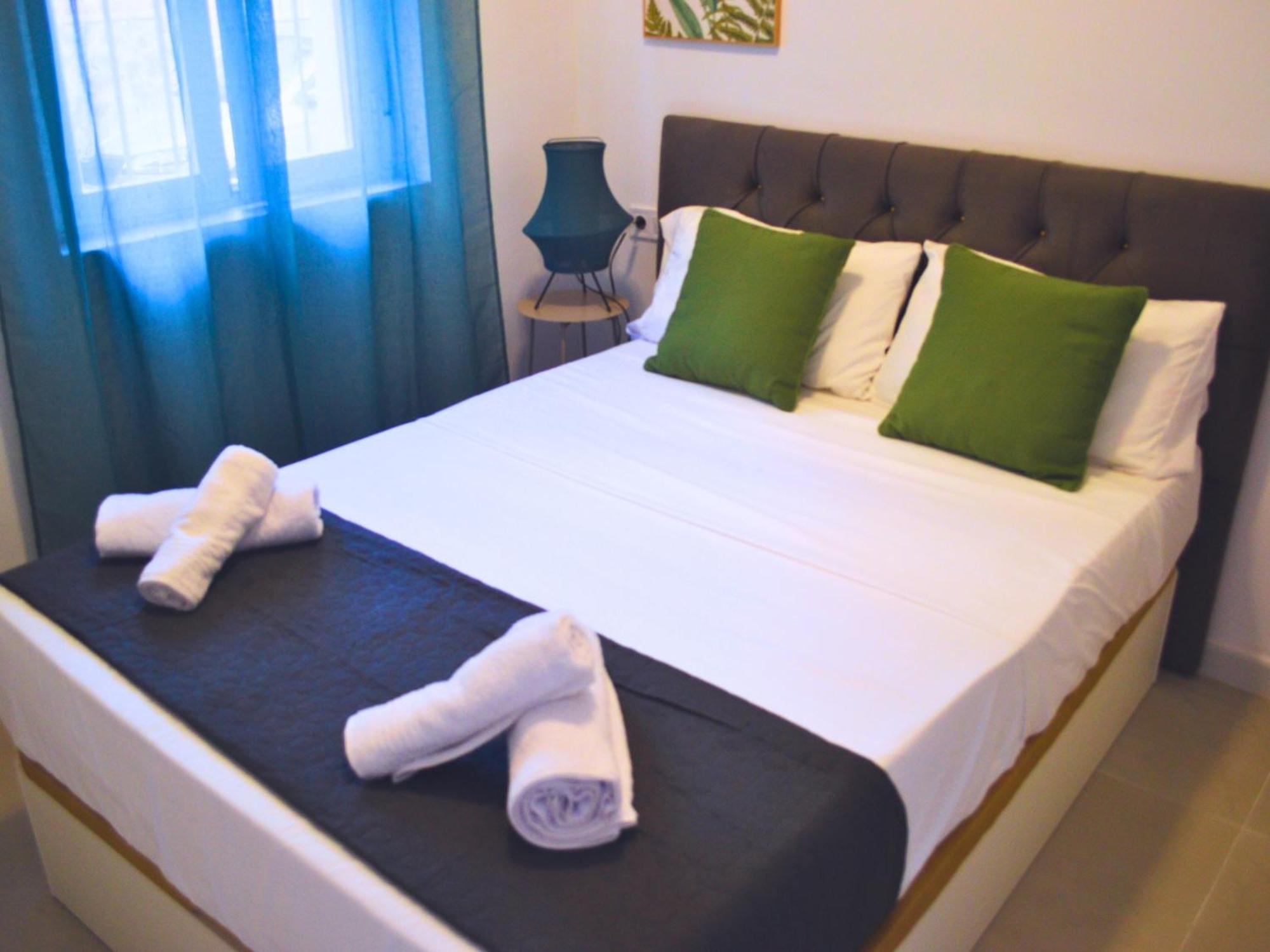 Carolinas Suites By Coqueto Alicante Bagian luar foto