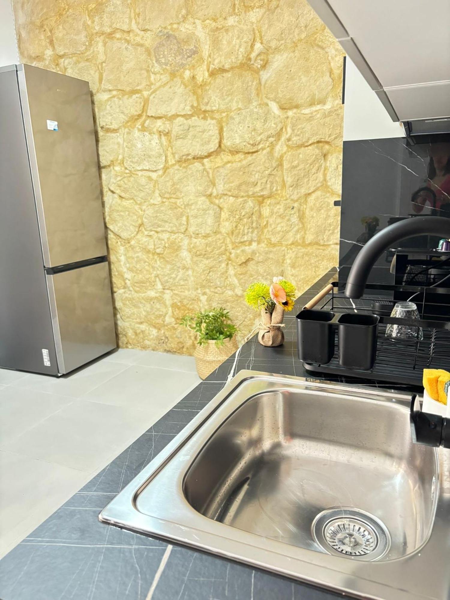 Carolinas Suites By Coqueto Alicante Bagian luar foto